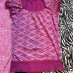 Request Women's Pink Argyle design (fitted)